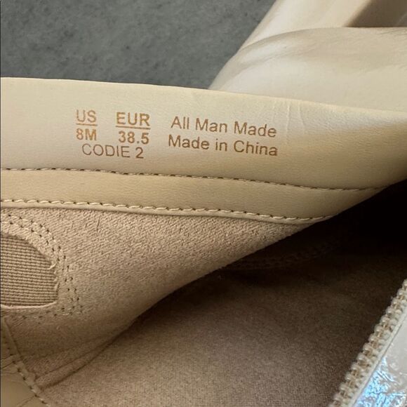 Sam Edelman CODIE 2 Shiny Patent Faux Leather Latte Chic Boots Square Toe Size 8 - Picture 7 of 12